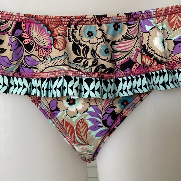 Cosita Linda colourful bikini! Bandeau Size L. Bottom Size XL. Ruffle, beads - Picture 4 of 13